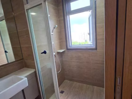 单间出租 • 碧山 •  Rivercove Residences Ec • S$2000 • 共管公寓 • 主人房 照片