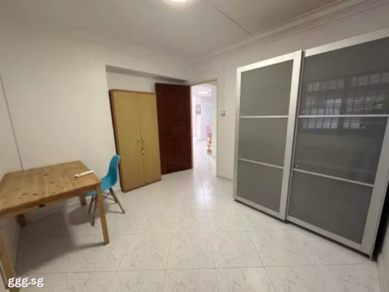房屋出售 • 红山 • 520 Jelapang Road • S$580000 • 3房(2臥室) • 1098ft² / 102m² 照片