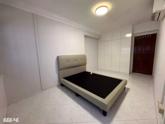 房屋出售 • 红山 • 520 Jelapang Road • S$580000 • 3房(2臥室) • 1098ft² / 102m² 照片