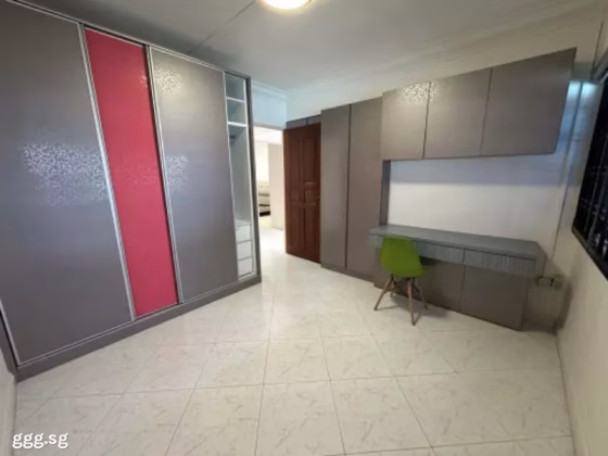 房屋出售 • 红山 • 520 Jelapang Road • S$580000 • 3房(2臥室) • 1098ft² / 102m² 照片