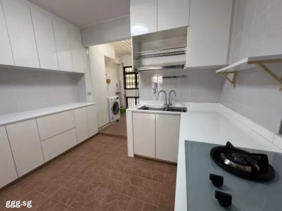 房屋出售 • 红山 • 520 Jelapang Road • S$580000 • 3房(2臥室) • 1098ft² / 102m² 照片