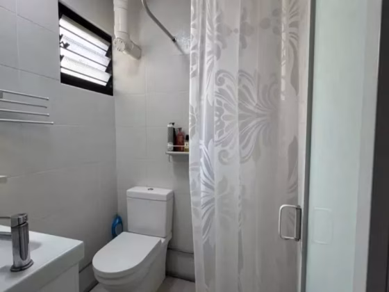 单间出租 • 武吉班让 • 709 Clementi West Street 2 • S$1600 • 4房(3臥室) • 主人房 照片