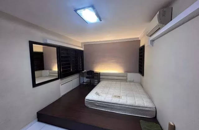 单间出租 • 林厝港 • 601 Jurong West Street 62 • S$1400 • 3房(2臥室) • 主人房