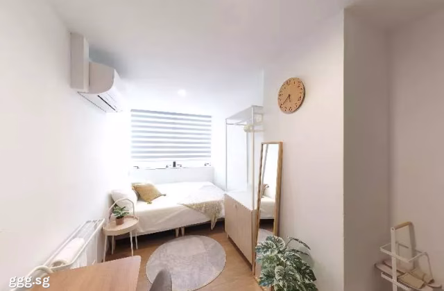 单间出租 • 欧南 • ALJUNIED ROAD (389801) • S$1200 • 服务式公寓 • 普通房