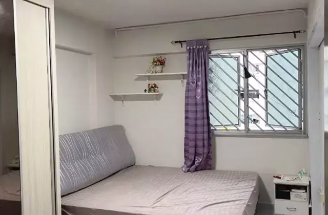 单间出租 • 梧槽 • 729 Yishun Street 71 • S$1100 • 4房(3臥室) • 普通房
