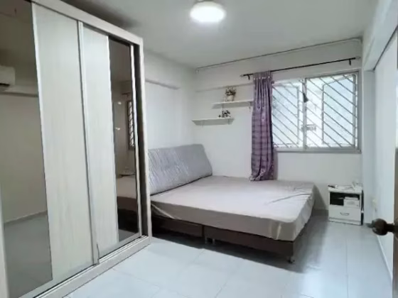单间出租 • 梧槽 • 729 Yishun Street 71 • S$1100 • 4房(3臥室) • 普通房 照片