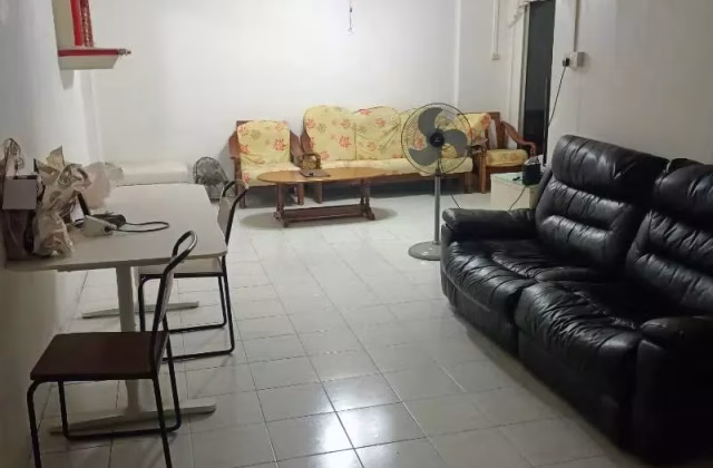 单间出租 • 林厝港 • 746 Jurong West Street 73 • S$900 • 5房(4臥室) • 普通房