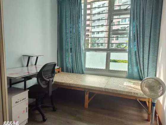 单间出租 • 林厝港 • 216A Boon Lay Avenue • S$850 • 5房(4臥室) • 普通房 照片
