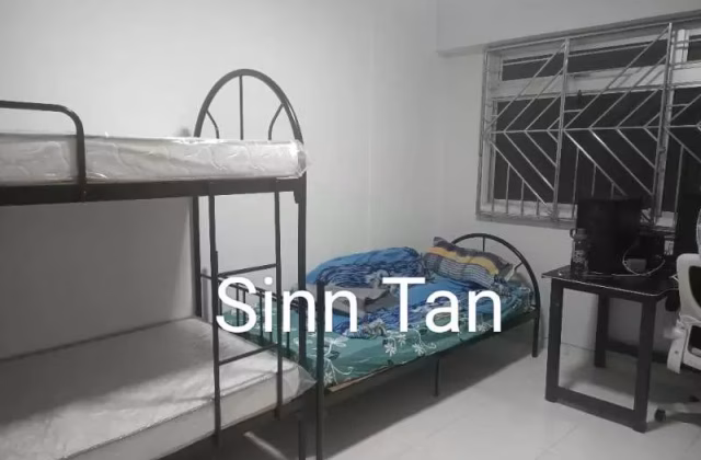 单间出租 • 西部集水区 • 489B Tampines Street 45 • S$500 • 4房(3臥室) • 床位出租