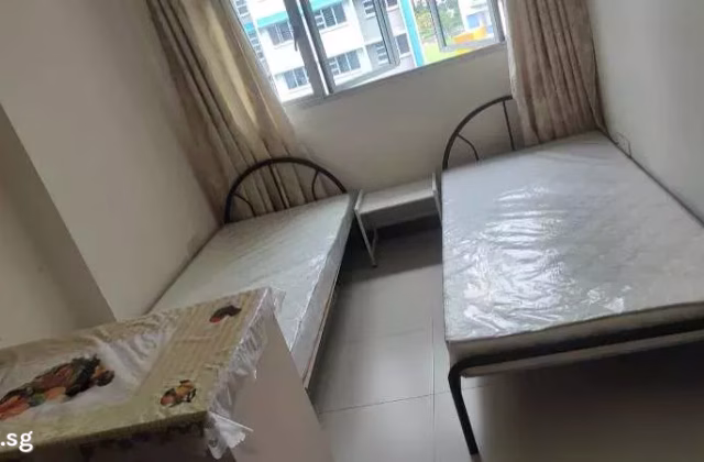 单间出租 • 三巴旺 • 782B Woodlands Crescent • S$950 • 4房(3臥室) • 普通房
