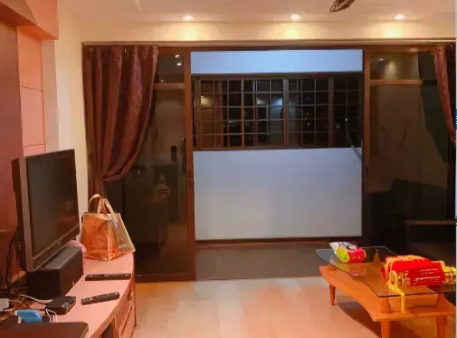 单间出租 • 芽笼 • 674 Choa Chu Kang Crescent • S$850 • 5房(4臥室) • 普通房 照片