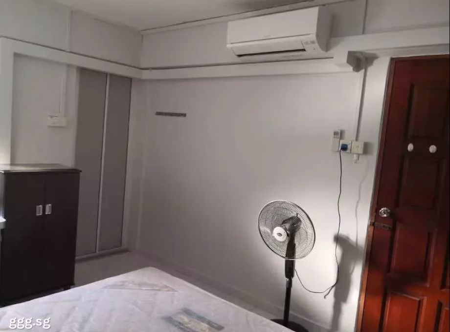 单间出租 • 武吉知马 • 606 Bedok Reservoir Road • S$1300 • 5房(4臥室) • 主人房 照片