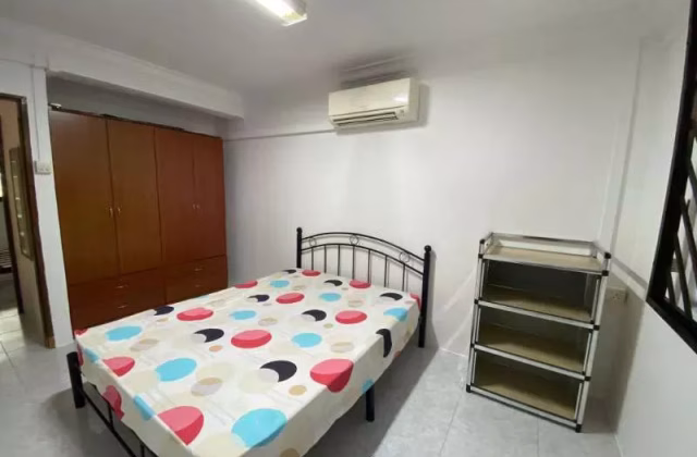 整套出租 • 马林百列 • 116 Lorong 2 Toa Payoh • S$3200 • 3房(2臥室) • 710ft² / 65m²