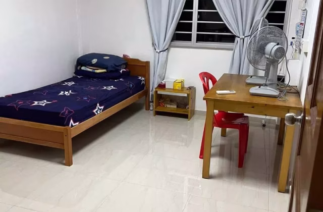 单间出租 • 三巴旺 • 113 Woodlands Street 13 • S$1100 • 4房(3臥室) • 普通房