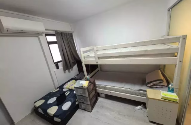 单间出租 • 新加坡河 • 248 Hougang Avenue 3 • S$450 • 4房(3臥室) • 主人房