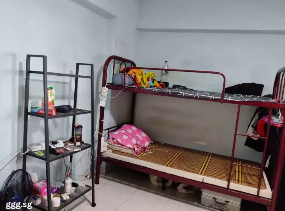 单间出租 • 新加坡河 • 129 Lorong Ah Soo • S$430 • 3房(2臥室) • 床位出租 照片