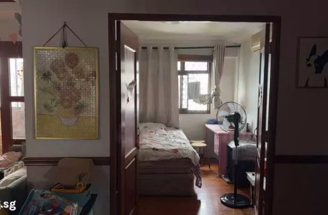 单间出租 • 后港 • 337 Sembawang Crescent • S$800 • 5房(4臥室) • 普通房