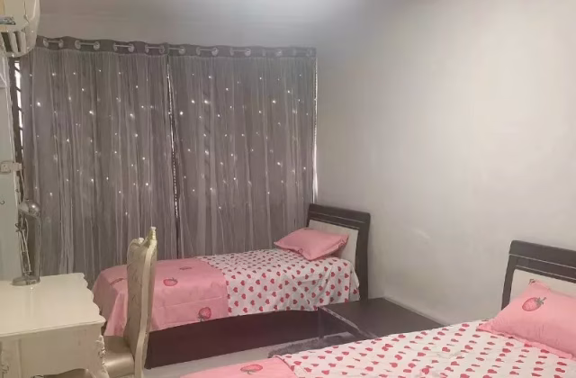 单间出租 • 林厝港 • 932 Jurong West Street 92 • S$950 • 3房(2臥室) • 普通房