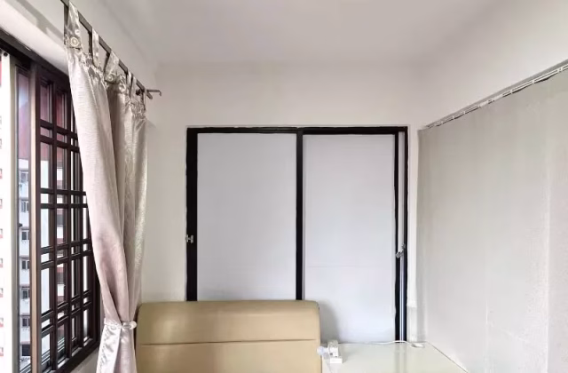 单间出租 • 芽笼 • 429A Choa Chu Kang Avenue 4 • S$680 • 3房(2臥室) • 佣人房
