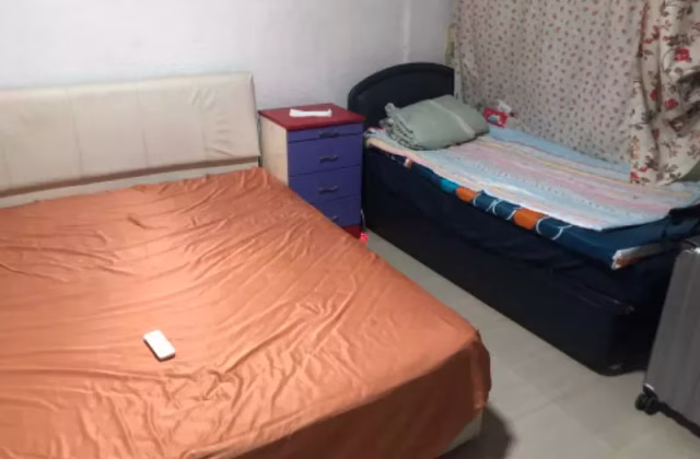 单间出租 • 林厝港 • 545 Jurong West Street 42 • S$500 • 3房(2臥室) • 床位出租