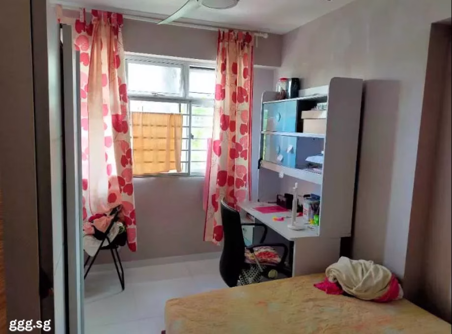 单间出租 • 武吉巴督 • 451B Bukit Batok West Avenue 6 • S$950 • 3房(2臥室) • 普通房 照片