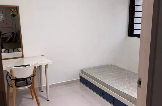 单间出租 • 梧槽 • 209 Yishun Street 21 • S$1000 • 3房(2臥室) • 普通房