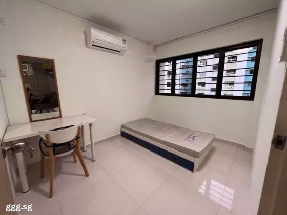 单间出租 • 梧槽 • 209 Yishun Street 21 • S$1000 • 3房(2臥室) • 普通房 照片