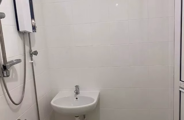 单间出租 • 梧槽 • 117 Yishun Ring Road • S$450 • 4房(3臥室) • 普通房
