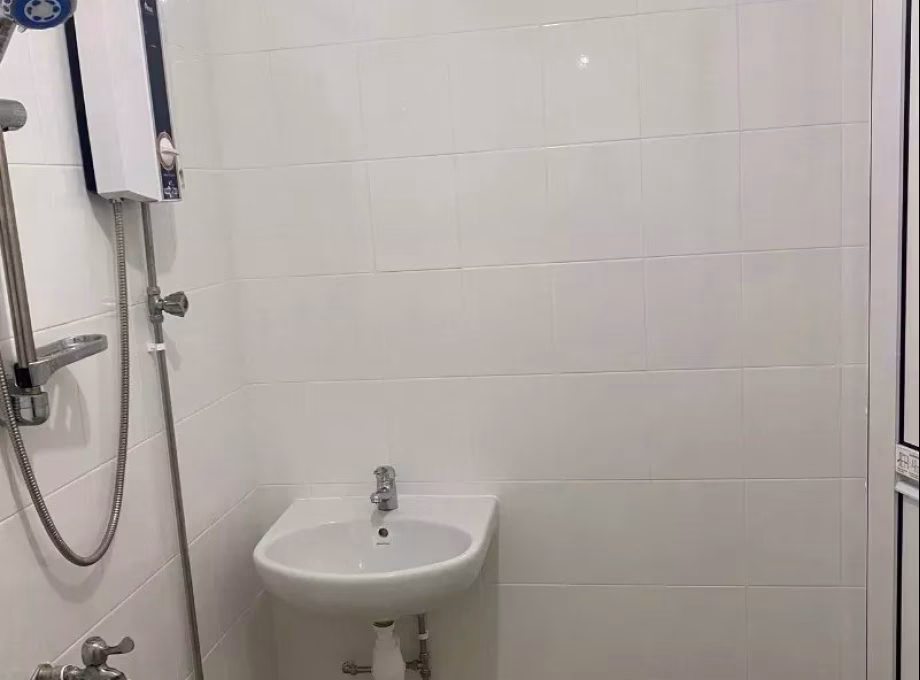 单间出租 • 梧槽 • 117 Yishun Ring Road • S$450 • 4房(3臥室) • 普通房 照片