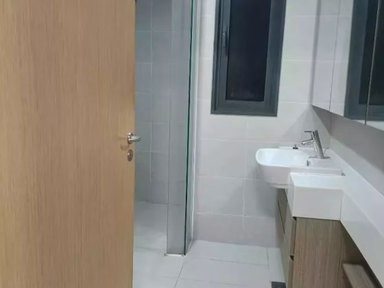 单间出租 • 林厝港 •  The Lakefront Residences • S$2000 • 4房(3臥室) • 主人房 照片