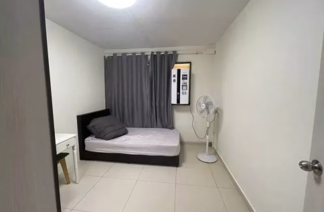 单间出租 • 武吉巴督 • 367 Bukit Batok Street 31 • S$850 • 3房(2臥室) • 普通房