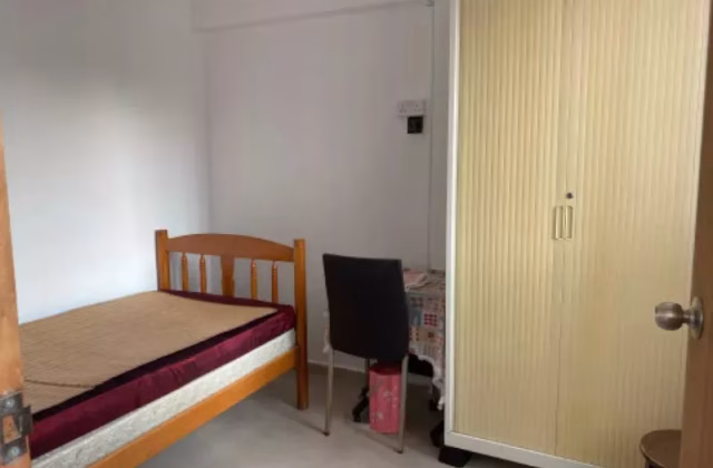 单间出租 • 林厝港 • 671A Jurong West Street 65 • S$700 • 3房(2臥室) • 普通房