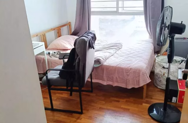 单间出租 • 林厝港 • 609 Jurong West Street 65 • S$1300 • 4房(3臥室) • 普通房