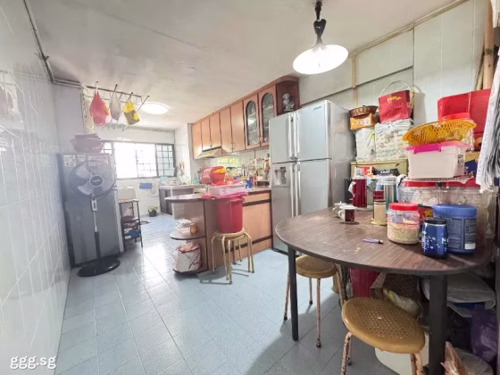 房屋出售 • 巴耶利峇 • 31 Teban Gardens Road • S$490000 • 3房(2臥室) • 1065ft² / 98m² 照片