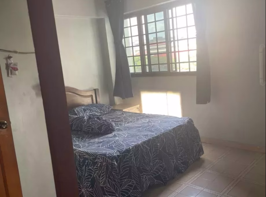 单间出租 • 林厝港 • 516 Jurong West Street 52 • S$1200 • 4房(3臥室) • 普通房 照片
