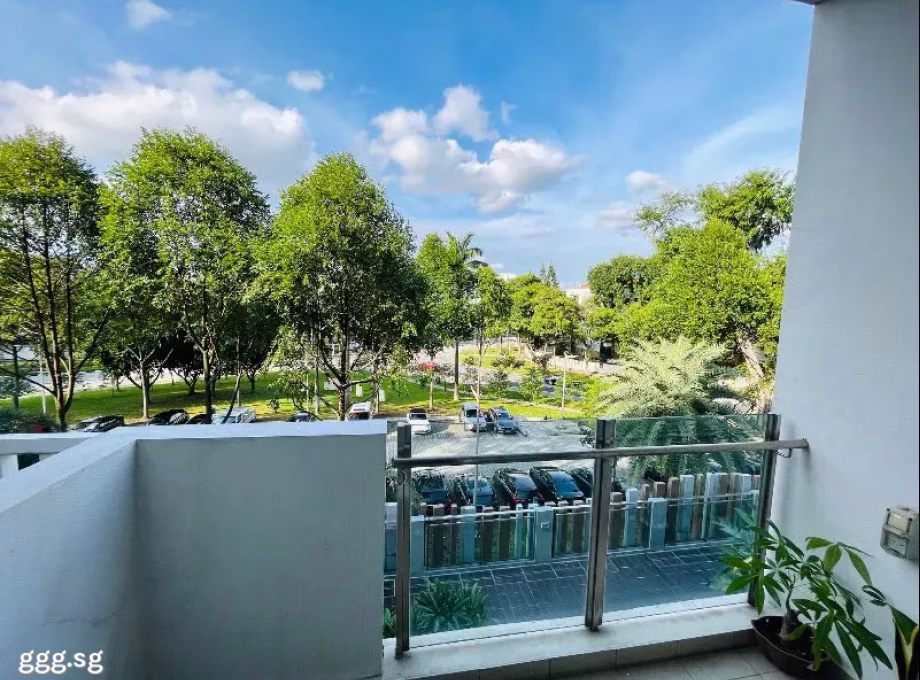 房屋出售 • 勿洛 •  East Village • S$788000 • 住宅公寓 • 442ft² / 41m² 照片