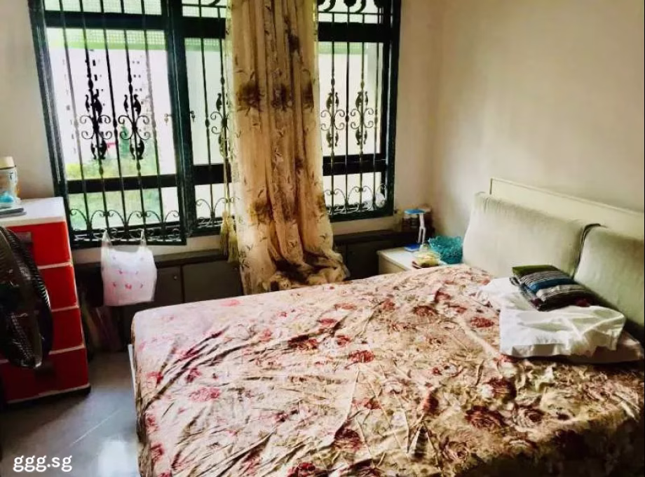 单间出租 • 林厝港 • 661C Jurong West Street 64 • S$1100 • 3房(2臥室) • 普通房 照片
