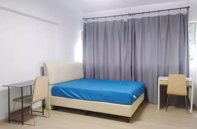 单间出租 • 市中心 •  Lakeview Estate • S$2000 • 住宅公寓 • 普通房
