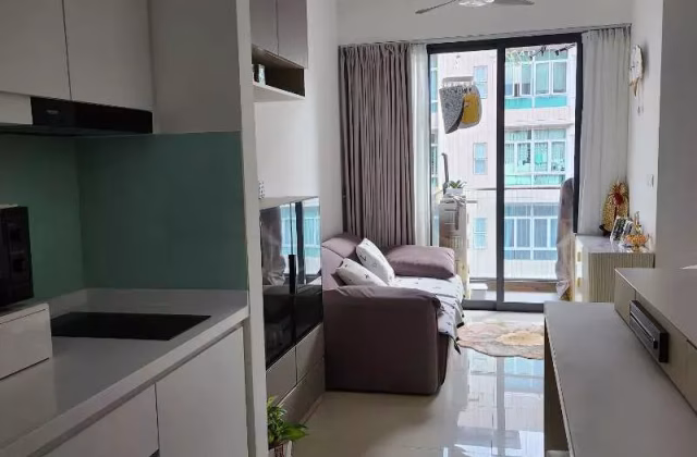 单间出租 • 欧南 •  The Centren • S$1300 • 住宅公寓 • 普通房