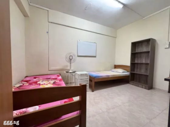 单间出租 • 梧槽 • 740 Yishun Avenue 5 • S$650 • 3房(2臥室) • 普通房 照片
