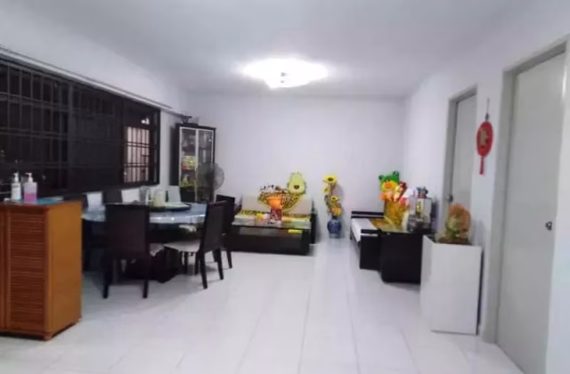 单间出租 • 芽笼 • 296 Choa Chu Kang Avenue 2 • S$450 • 4房(3臥室) • 床位出租