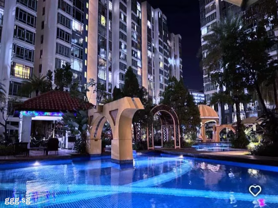 单间出租 • 林厝港 •  The Lakeshore • S$1600 • 共管公寓 • 主人房 照片