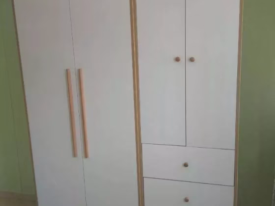 单间出租 • 金文泰 • 139 Jalan Bukit Merah • S$1200 • 4房(3臥室) • 普通房 照片