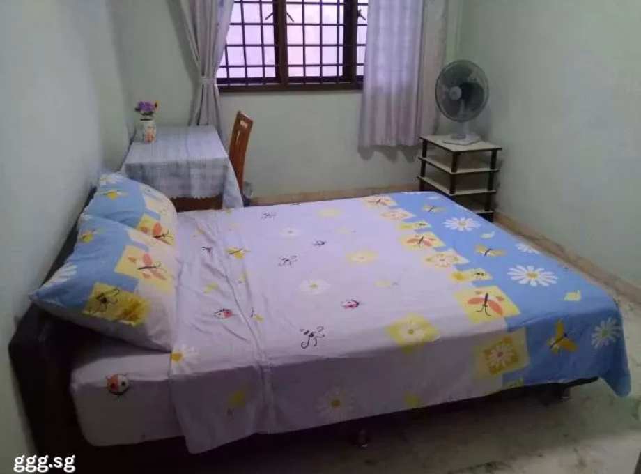 单间出租 • 林厝港 • 415 Jurong West Street 42 • S$1200 • 5房(4臥室) • 普通房 照片