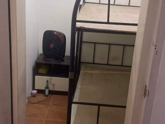 单间出租 • 武吉巴督 • 384 Bukit Batok West Avenue 5 • S$400 • 3房(2臥室) • 佣人房 照片