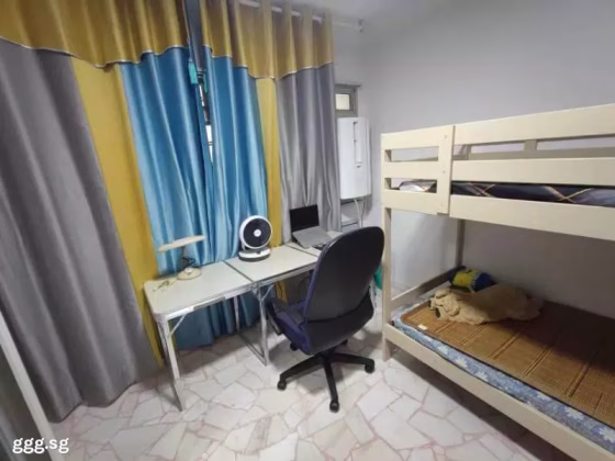单间出租 • 林厝港 • 825 Jurong West Street 81 • S$1200 • 5房(4臥室) • 普通房 照片
