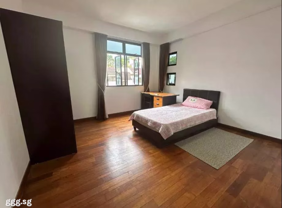 单间出租 • 诺维娜 •  Adam Place • S$1750 • 住宅公寓 • 主人房 照片