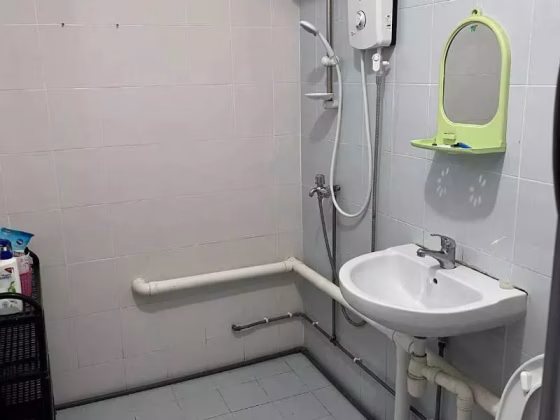 单间出租 • 武吉巴督 • 119 Bukit Batok West Avenue 6 • S$1200 • 4房(3臥室) • 普通房 照片