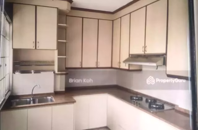 单间出租 • 西部集水区 • 160 Simei Road • S$1300 • 4房(3臥室) • 主人房