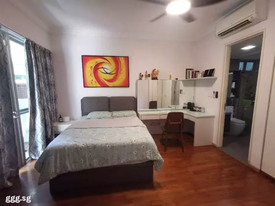 房屋出售 • 武吉知马 •  The Trumps • S$1350000 • 共管公寓 • 1292ft² / 120m² 照片
